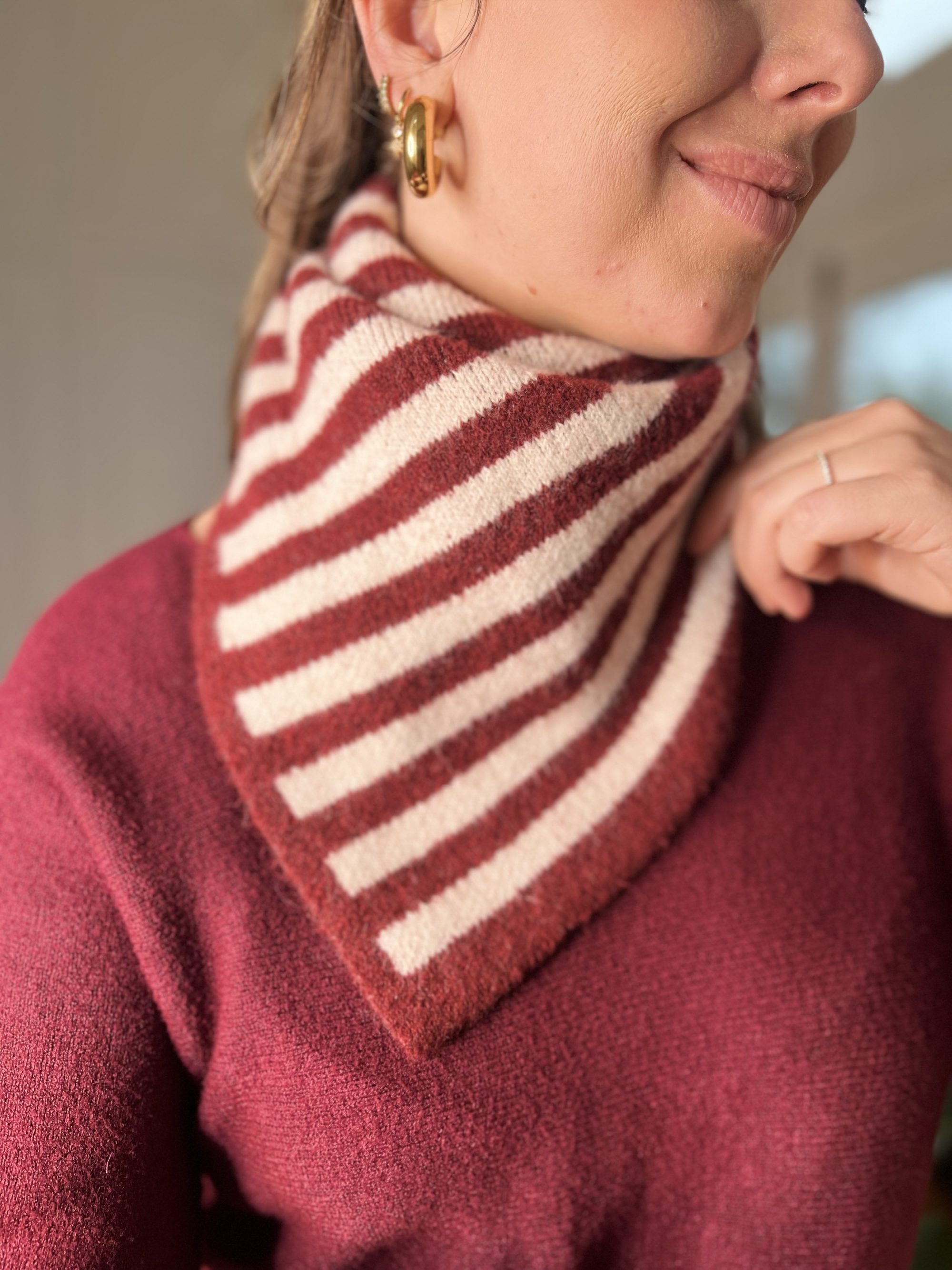 Foulard rayé bordeau